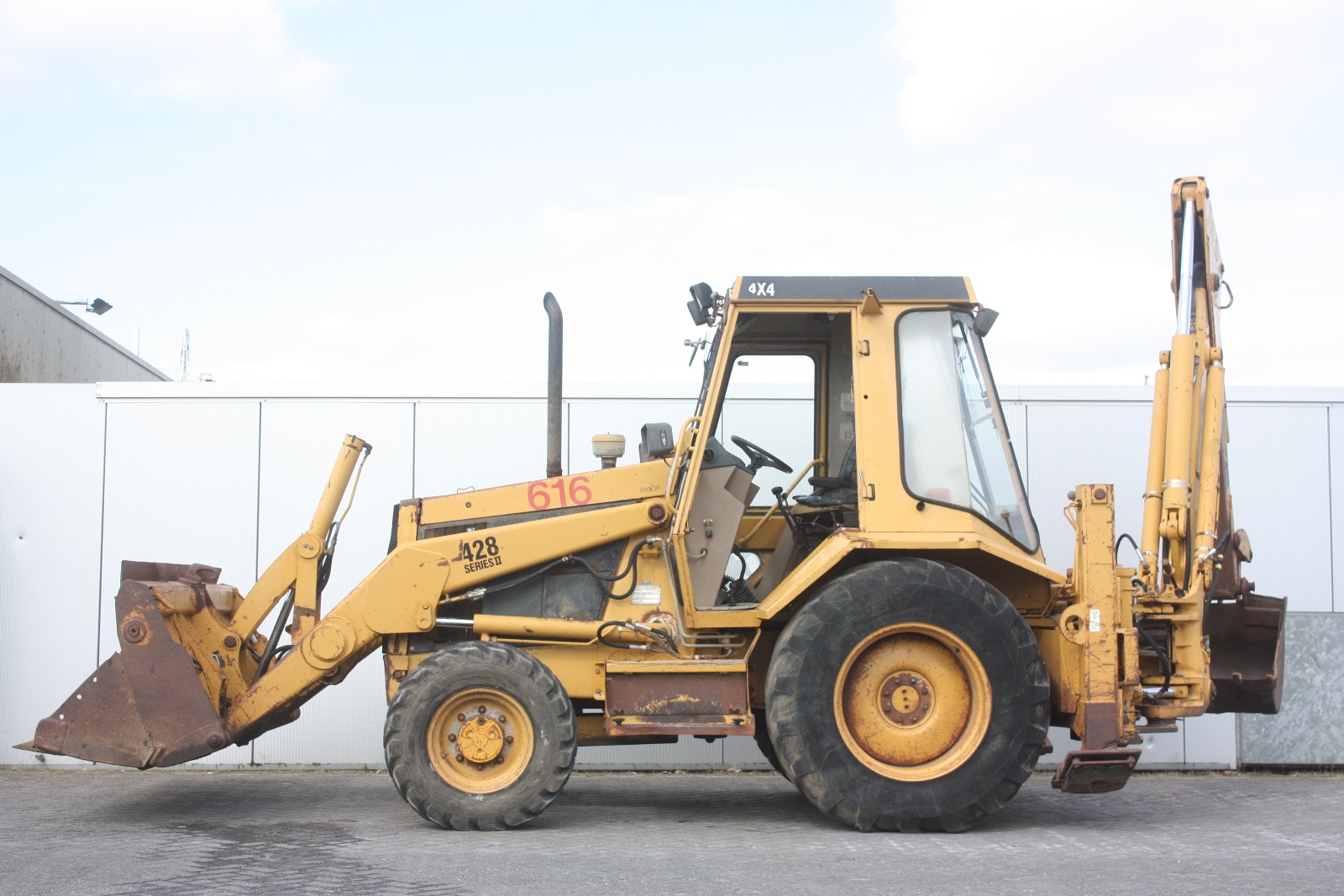 CATERPILLAR 428 4WD 1991 Loader Backhoe | Van Dijk Heavy Equipment