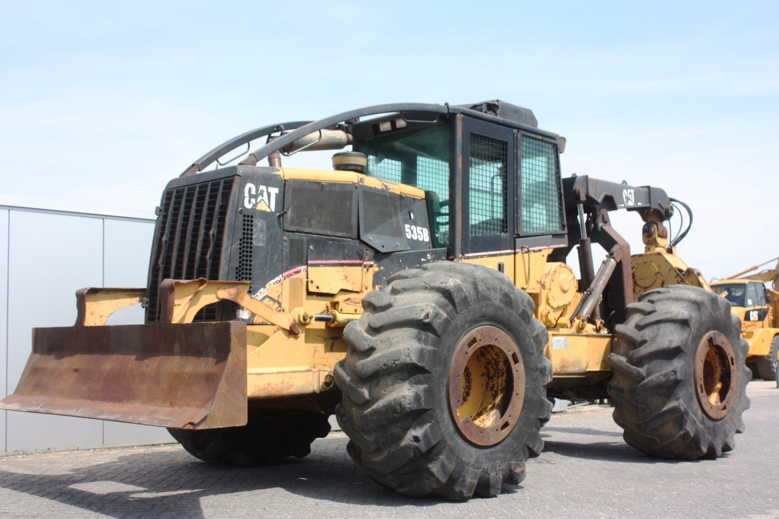 CATERPILLAR CAT535B 2001 Forest/Skidder | Van Dijk Heavy Equipment