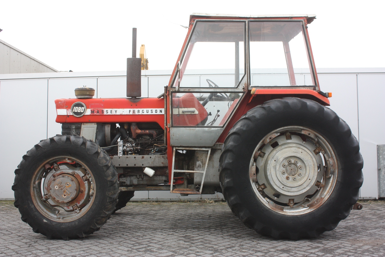 Massey Ferguson 1080 4wd 1972 Agricultural Tractor 