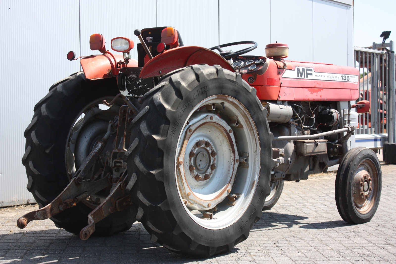 Massey Ferguson 135 1977 Vineyard Tractor 