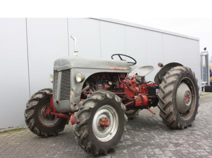 MASSEY FERGUSON FF30D 1957 Vintage tractorVan Dijk Heavy Equipment