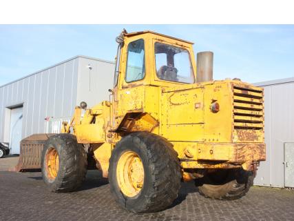 CATERPILLAR 930 1976 Loader WheelVan Dijk Heavy Equipment