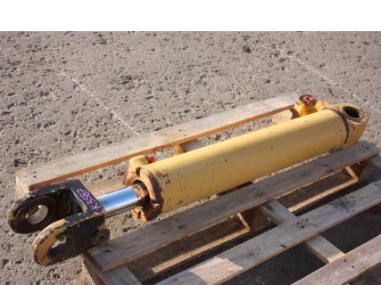 CATERPILLAR Lift cylinder IT28G  ImplementVan Dijk Heavy Equipment