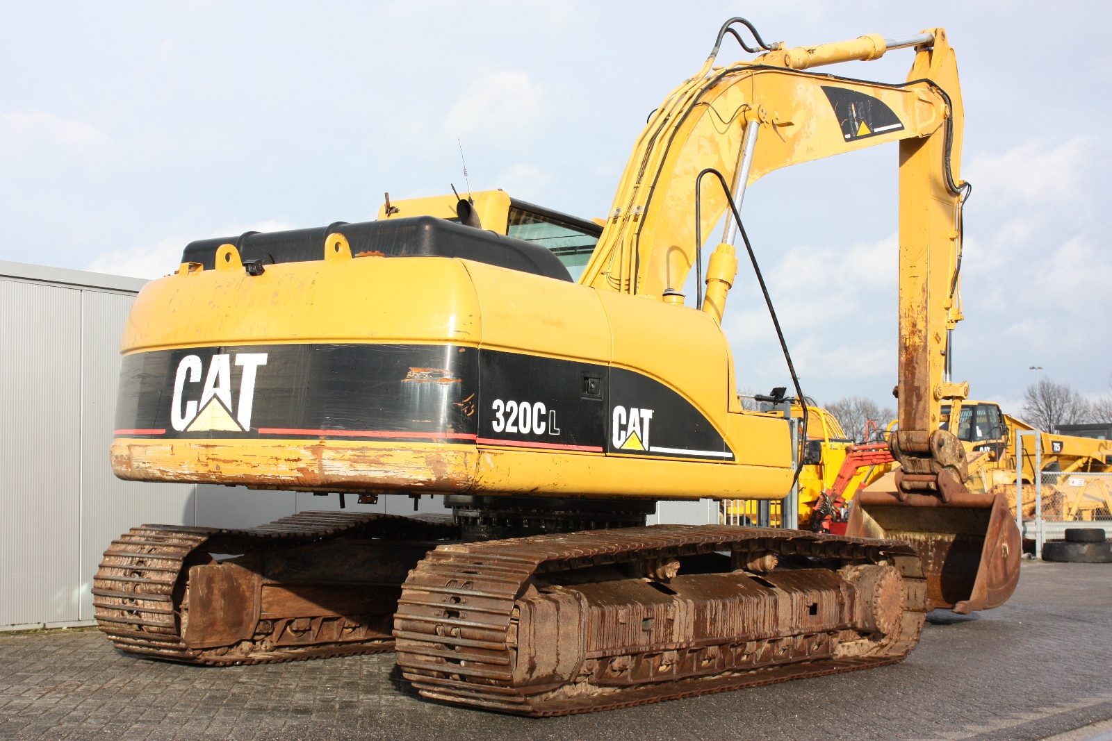 CATERPILLAR 320CL 2005 Excavator tracks | Van Dijk Heavy Equipment