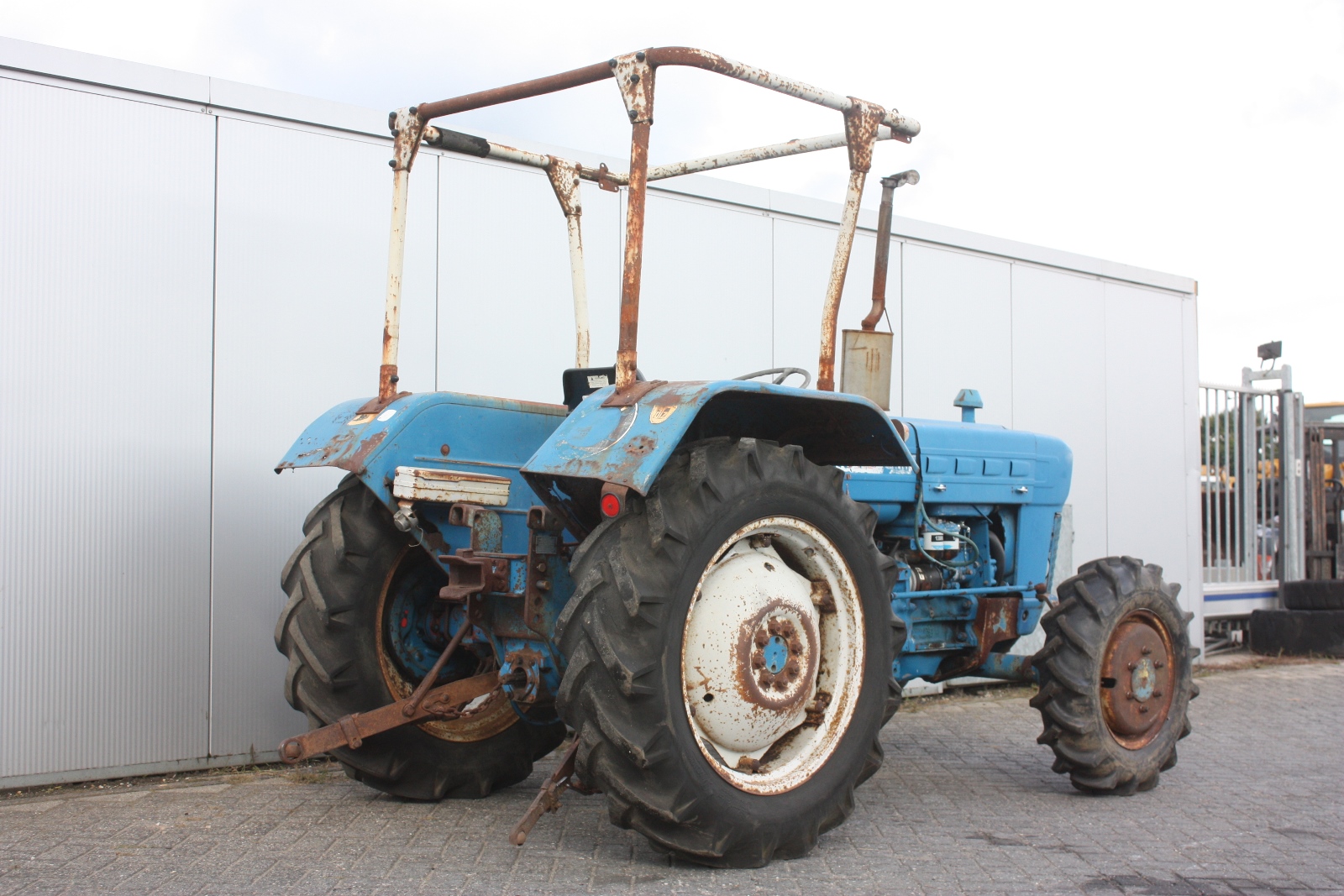 1967 Ford 2000 tractor #4