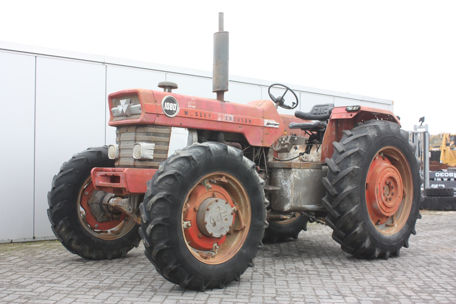 MASSEY FERGUSON 1080 4WD 1972 Agricultural tractor | Van Dijk Heavy ...