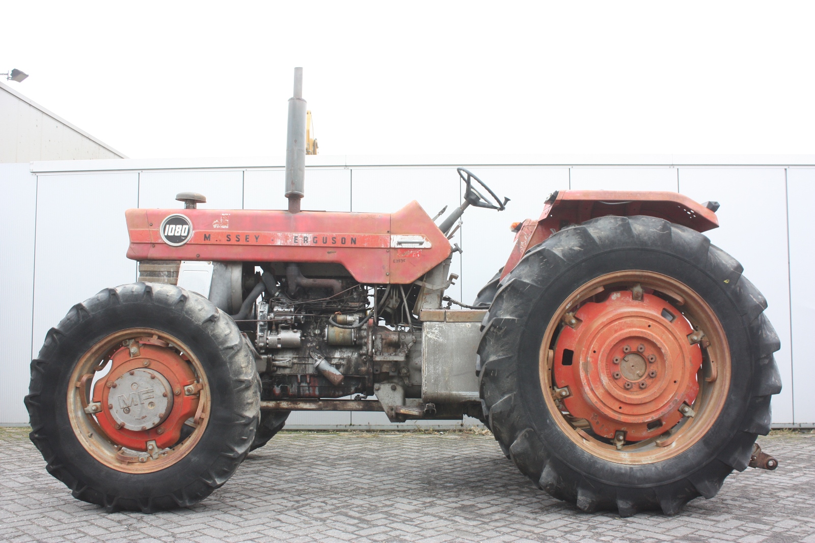 MASSEY FERGUSON 1080 4WD 1972 Agricultural tractor | Van Dijk Heavy ...