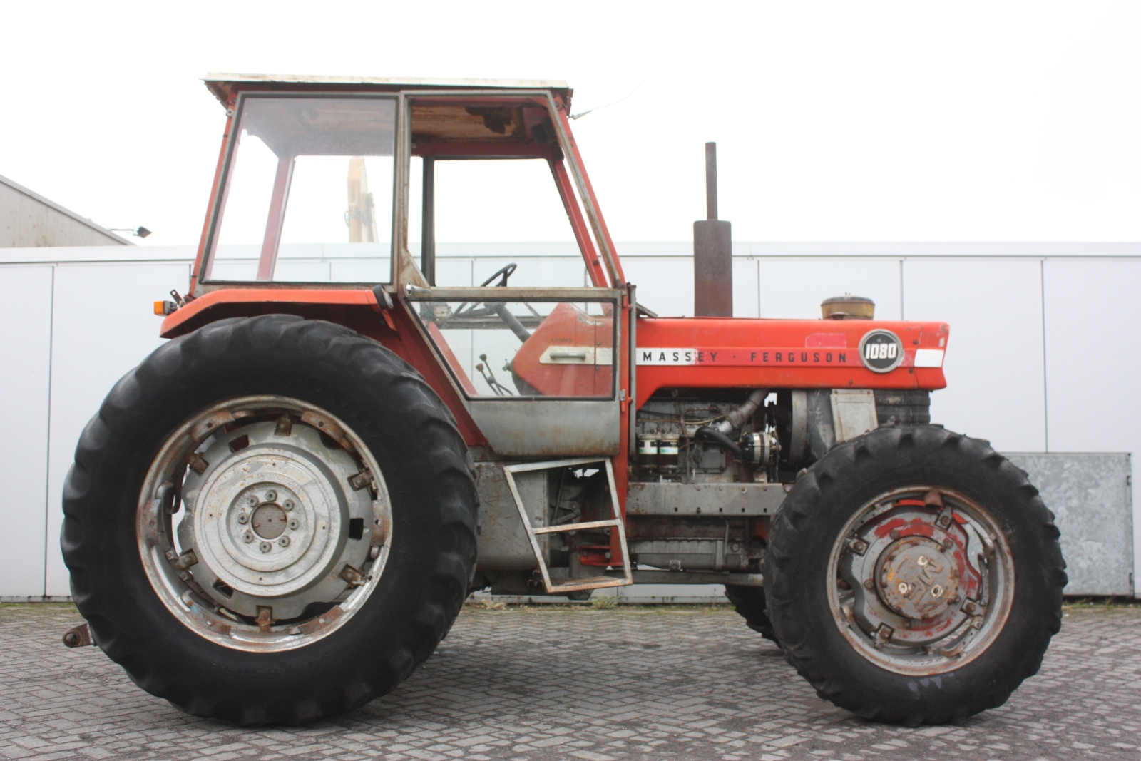 MASSEY FERGUSON 1080 4WD 1972 Agricultural tractor | Van Dijk Heavy ...