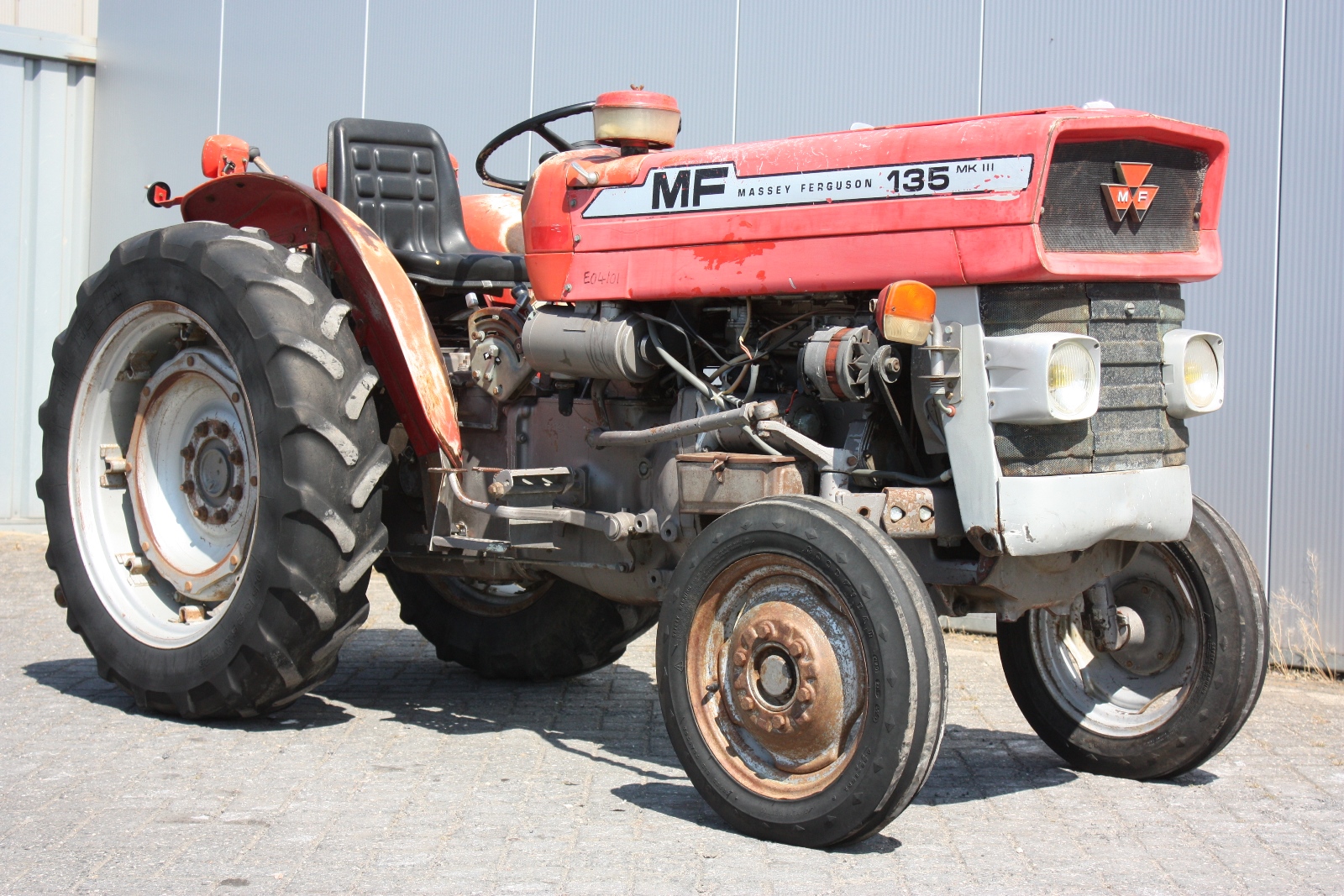 MASSEY FERGUSON 135 1977 Vineyard tractor | Van Dijk Heavy Equipment