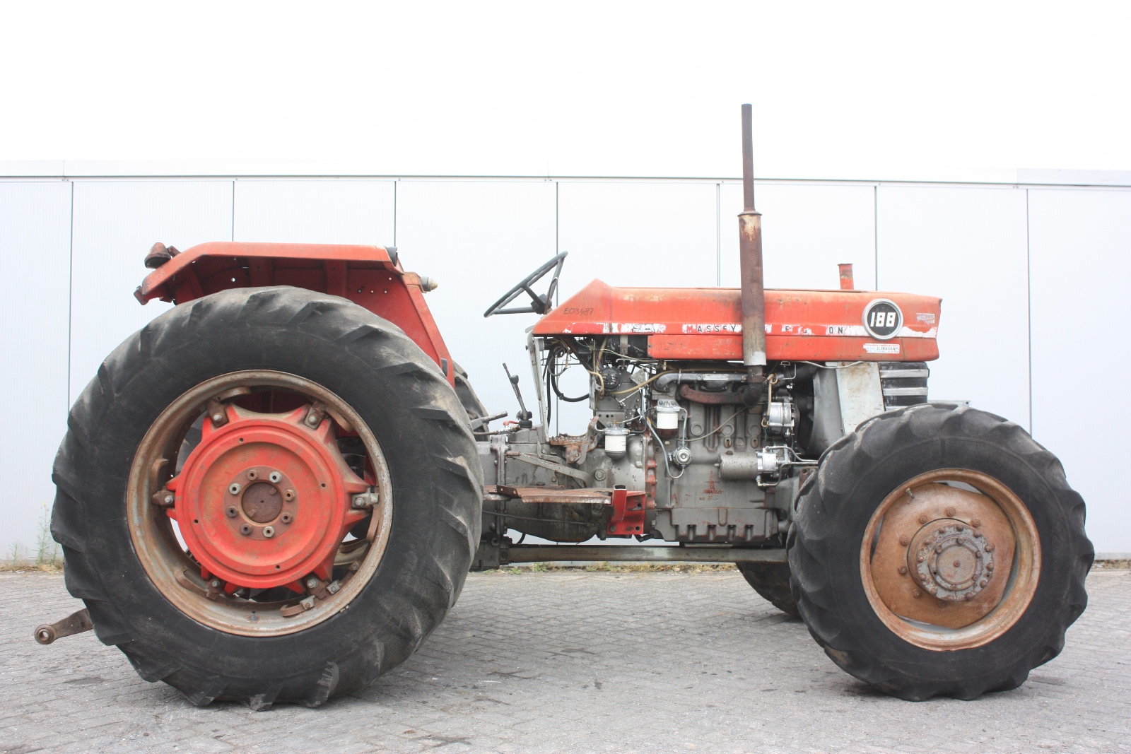 MASSEY FERGUSON 188 4WD 1974 Agricultural tractor | Van Dijk Heavy ...