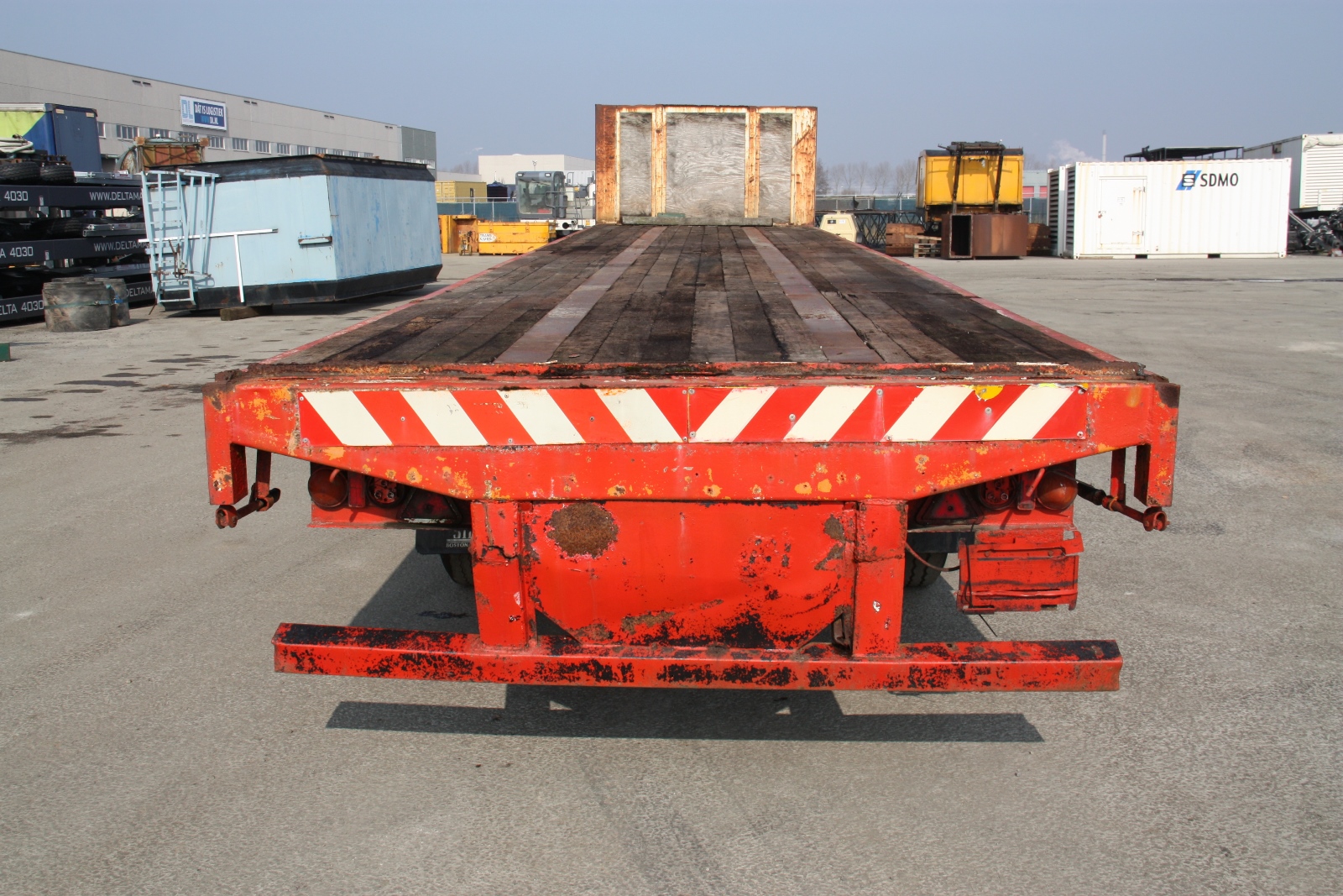 TOUGHLINE FLAT TRAILER 1990 Flatbed trailer | Van Dijk Heavy Equipment